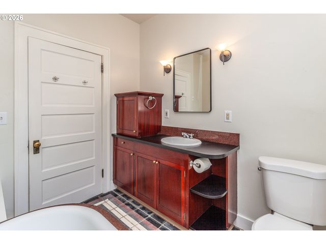 1230 Se 32ND Pl, Portland, OR 97214