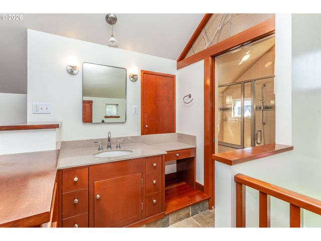 1230 Se 32ND Pl, Portland, OR 97214