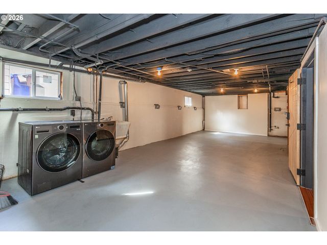 1230 Se 32ND Pl, Portland, OR 97214
