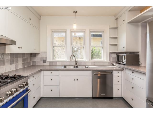 1230 Se 32ND Pl, Portland, OR 97214