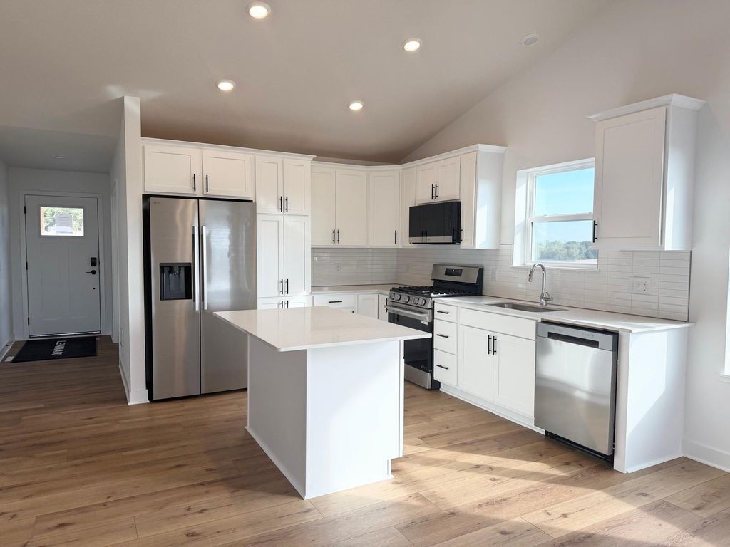 1817 Lincoln Avenue, Saint Paul Park, MN 55016 — photo 2