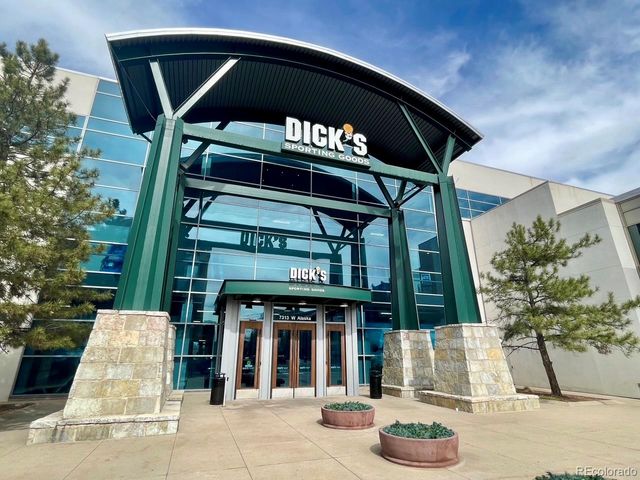 570 S Vance Street, Lakewood, CO 80226