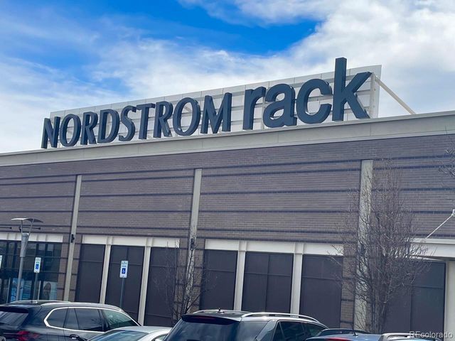 570 S Vance Street, Lakewood, CO 80226