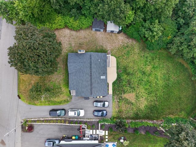 15 Pheasant Ln, Woburn, MA 01801