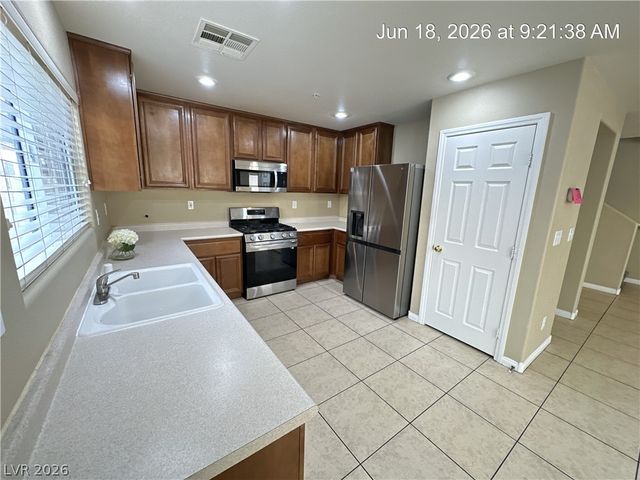 637 Lucky Pine Street, Henderson, NV 89002