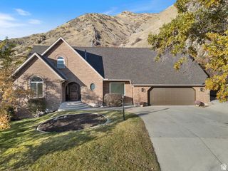 2078 E SPRING OAKS DR, Springville, UT 84663