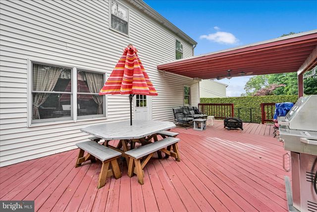 507 CREST CIR, Mohnton, PA 19540