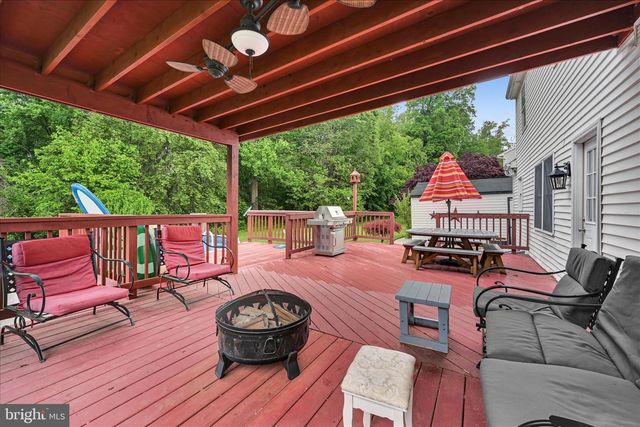 507 CREST CIR, Mohnton, PA 19540