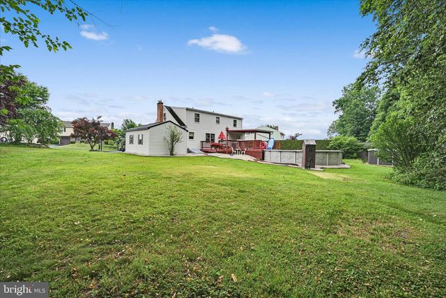 507 CREST CIR, Mohnton, PA 19540