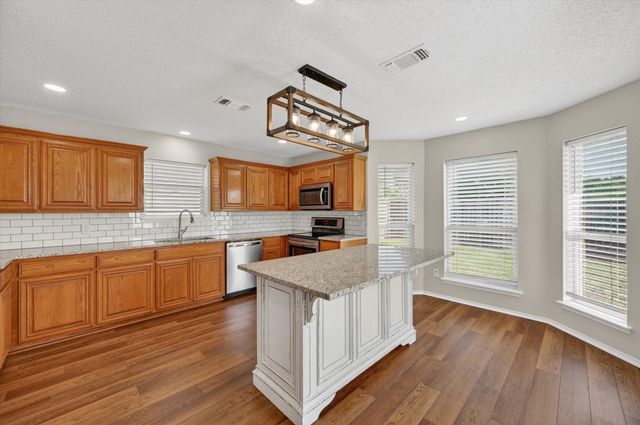 548 Marybeth Drive, Burleson, TX 76028