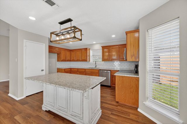 548 Marybeth Drive, Burleson, TX 76028