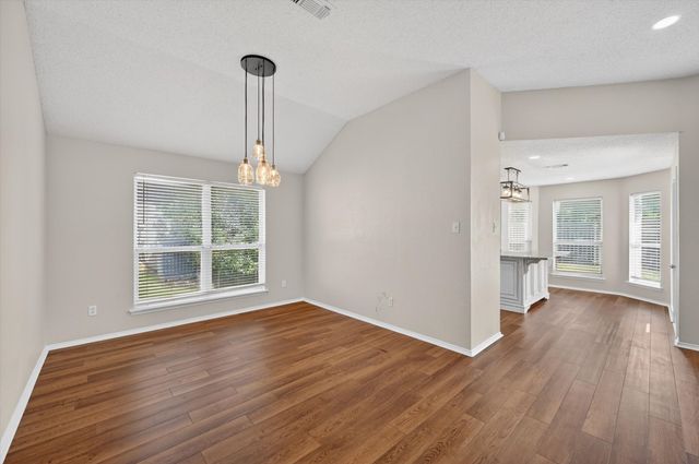 548 Marybeth Drive, Burleson, TX 76028