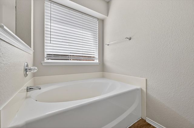 548 Marybeth Drive, Burleson, TX 76028