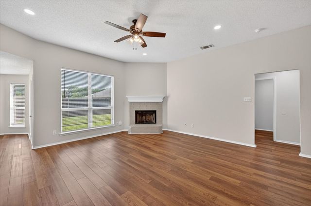 548 Marybeth Drive, Burleson, TX 76028