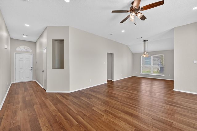 548 Marybeth Drive, Burleson, TX 76028