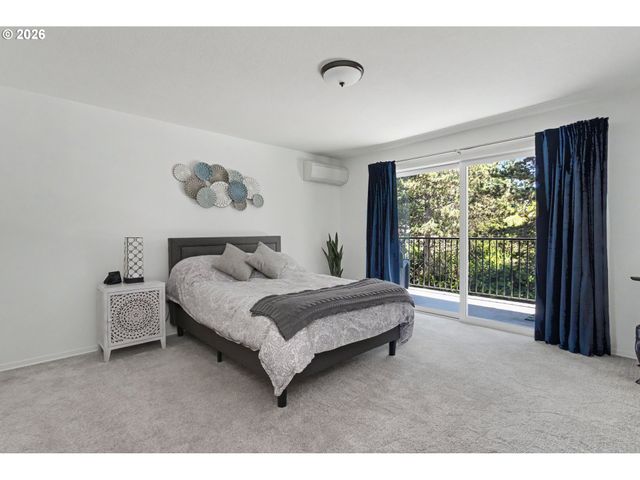 200 BURNHAM Rd 306, Lake Oswego, OR 97034
