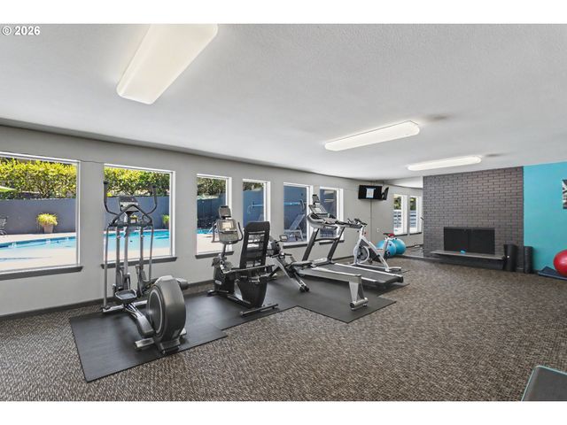 200 BURNHAM Rd 306, Lake Oswego, OR 97034