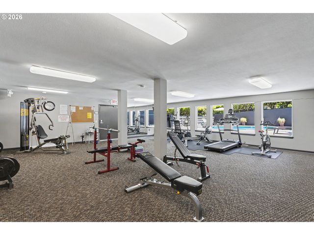 200 BURNHAM Rd 306, Lake Oswego, OR 97034