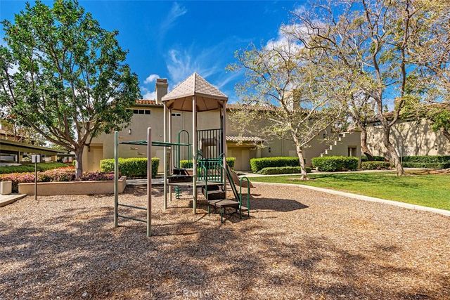 140 Via Contento, Rancho Santa Margarita, CA 92688