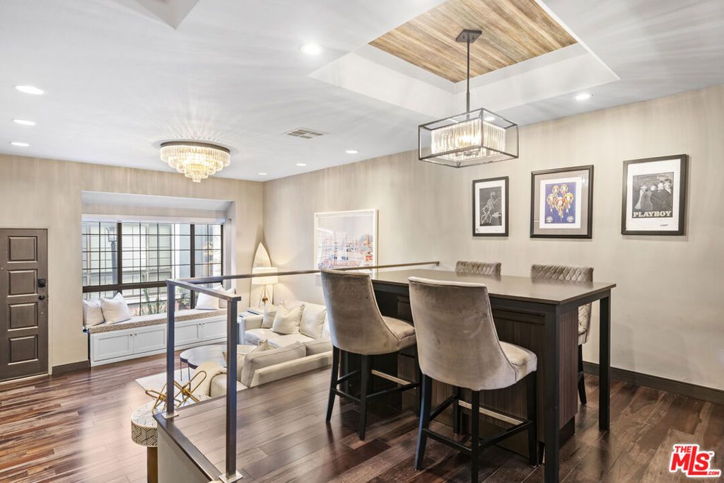 Image 9 of property listing at 36 Navy Street 3, Venice, CA 90291