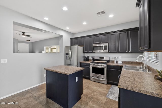 724 W TRELLIS Road, Queen Creek, AZ 85140