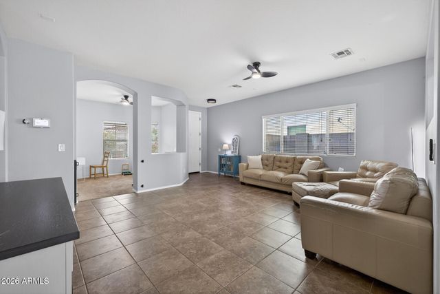 724 W TRELLIS Road, Queen Creek, AZ 85140