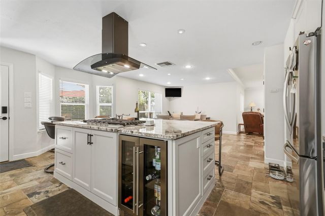 9111 Tepee Trail, Houston, TX 77064