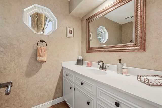 9111 Tepee Trail, Houston, TX 77064