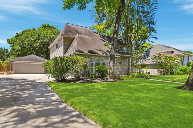 9111 Tepee Trail, Houston, TX 77064