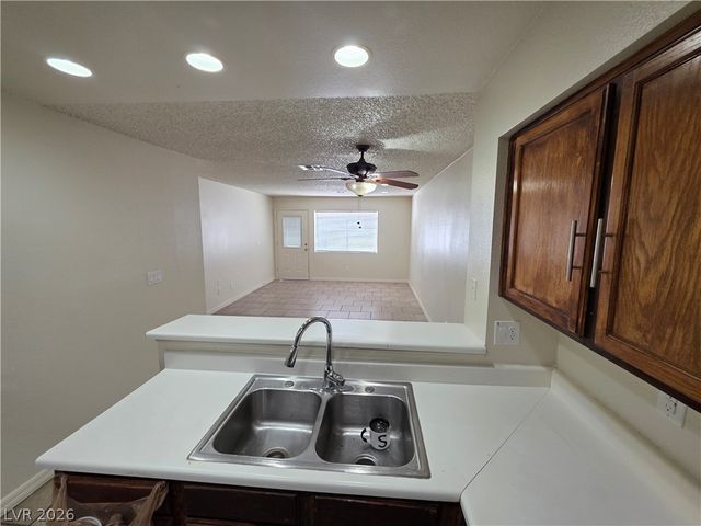 2121 Chertsey Drive D, Las Vegas, NV 89108