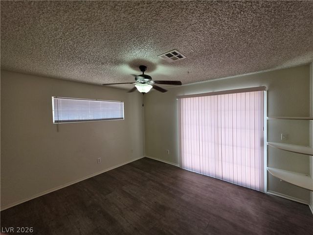 2121 Chertsey Drive D, Las Vegas, NV 89108