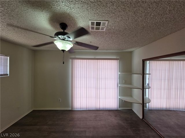 2121 Chertsey Drive D, Las Vegas, NV 89108