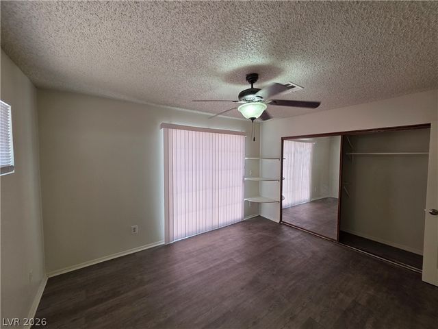 2121 Chertsey Drive D, Las Vegas, NV 89108