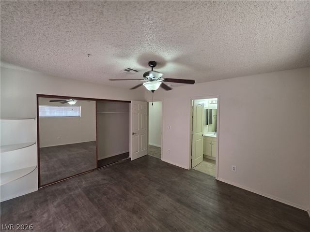 2121 Chertsey Drive D, Las Vegas, NV 89108