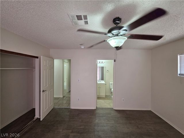 2121 Chertsey Drive D, Las Vegas, NV 89108