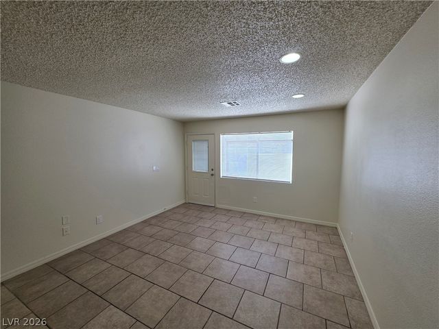 2121 Chertsey Drive D, Las Vegas, NV 89108