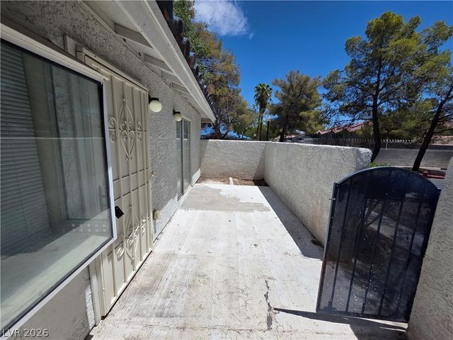2121 Chertsey Drive D, Las Vegas, NV 89108