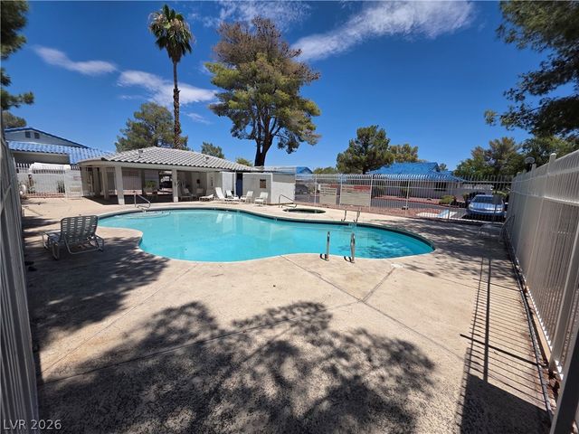 2121 Chertsey Drive D, Las Vegas, NV 89108