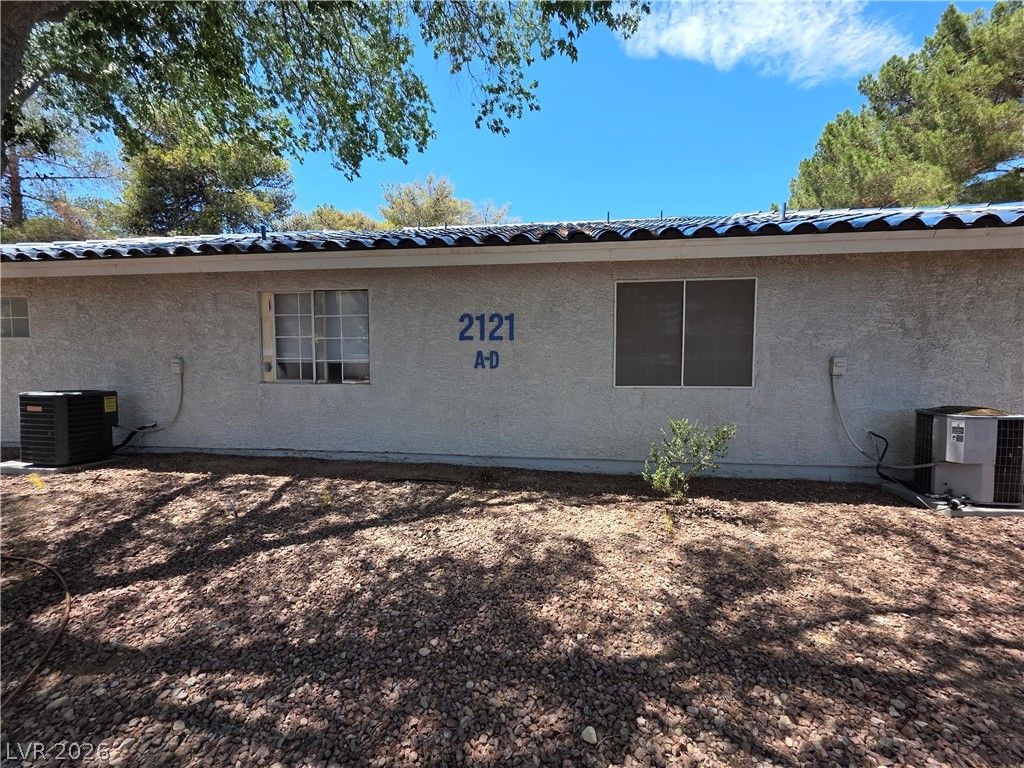 2121 Chertsey Drive D, Las Vegas, NV 89108