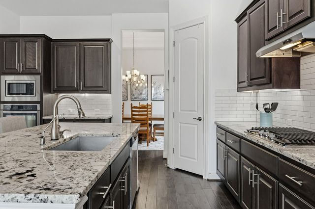 213 Garden Gate LN, Liberty Hill, TX 78642