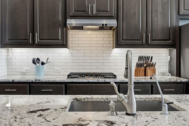 213 Garden Gate LN, Liberty Hill, TX 78642