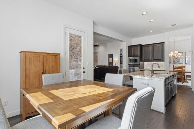 213 Garden Gate LN, Liberty Hill, TX 78642