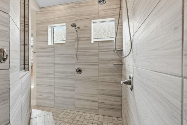 213 Garden Gate LN, Liberty Hill, TX 78642