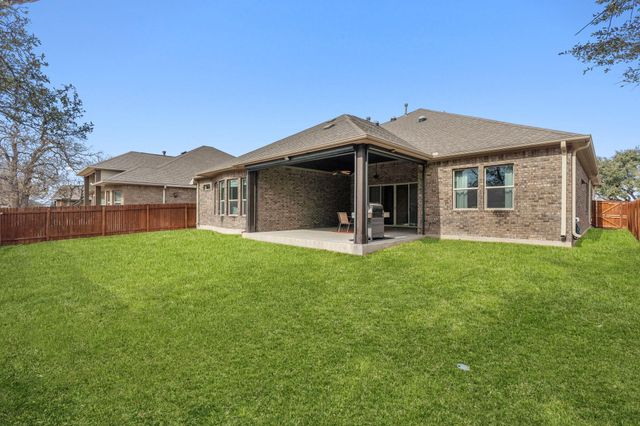 213 Garden Gate LN, Liberty Hill, TX 78642