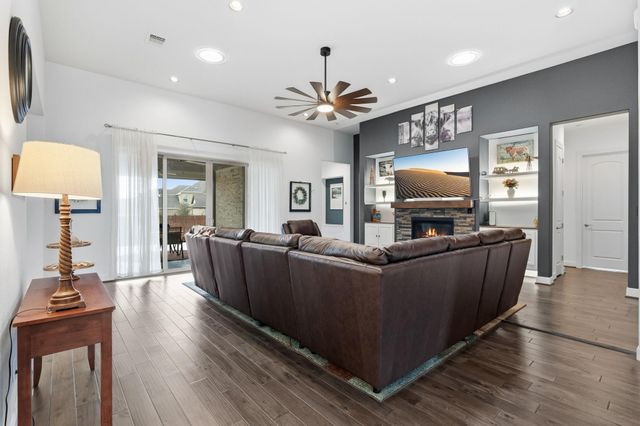 213 Garden Gate LN, Liberty Hill, TX 78642