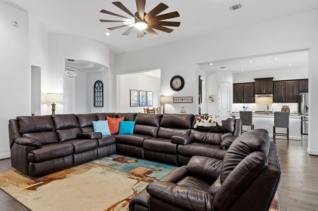 213 Garden Gate LN, Liberty Hill, TX 78642