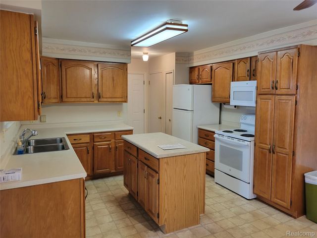 831 Meadow Drive, Davison, MI 48423