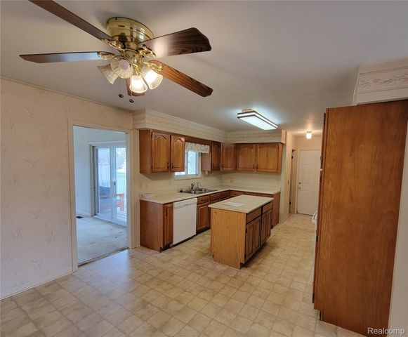 831 Meadow Drive, Davison, MI 48423