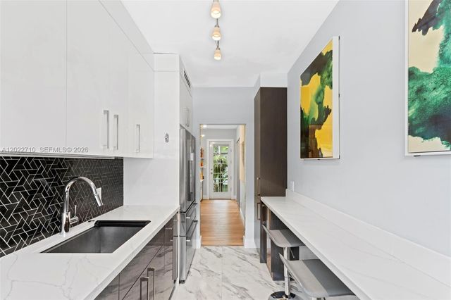 1925 Washington Ave 16, Miami Beach, FL 33139