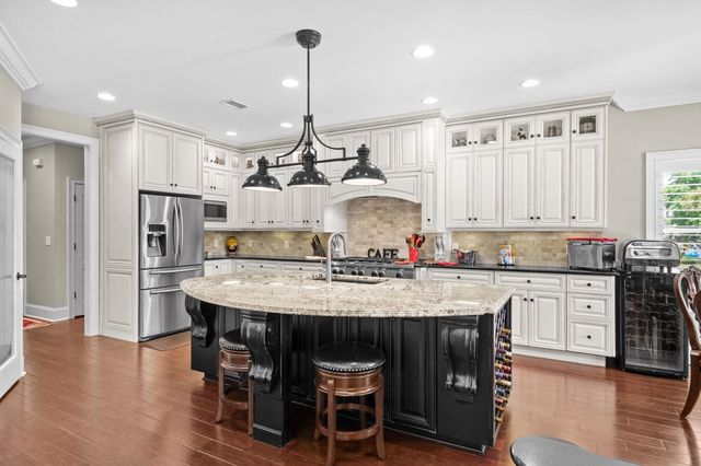 9785 Anchor Dr., Longs, SC 29568